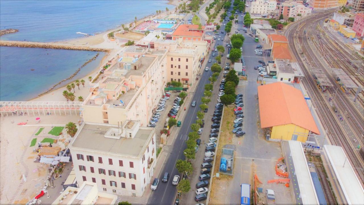 Lupen III Bed & Breakfast Civitavecchia Bagian luar foto